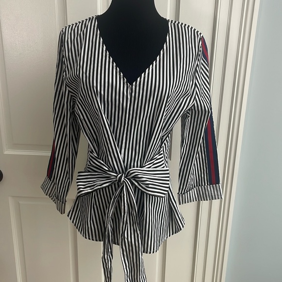 New crave fame by almost famous fantastic V-neck black-and-white striped - Picture 1 of 9